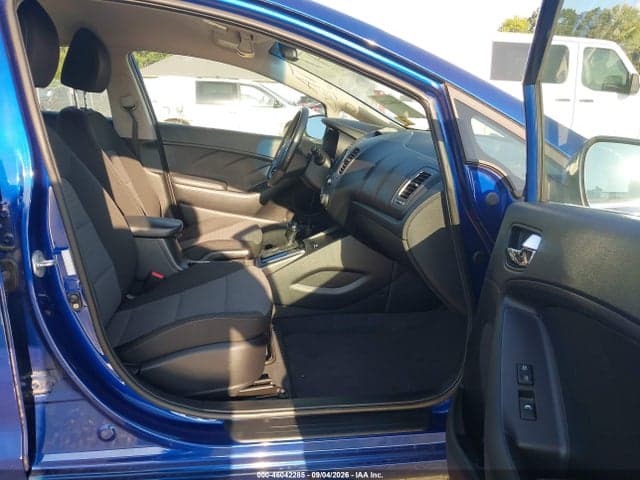 2017 KIA FORTE S 5