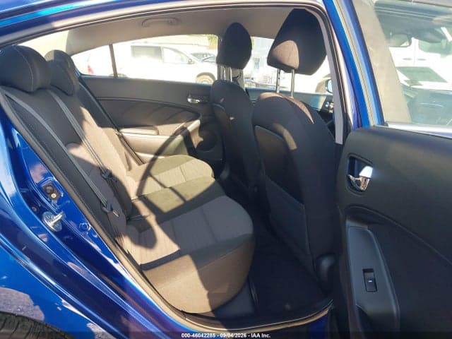 2017 KIA FORTE S 8
