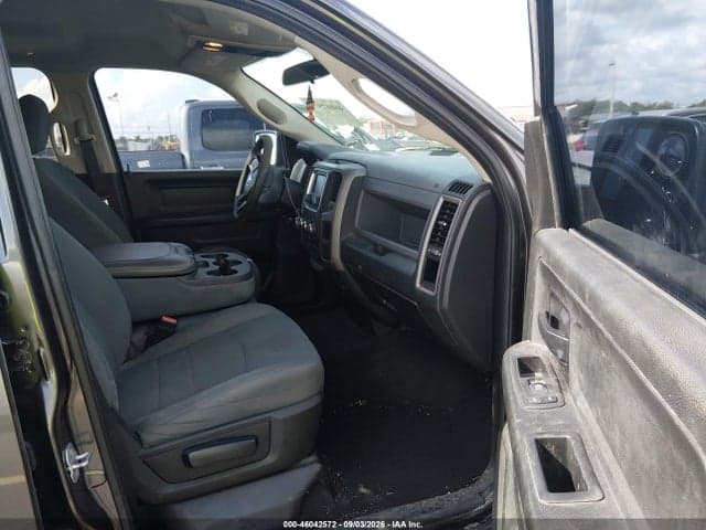 2017 RAM 1500 EXPRESS 4X2 6'4 BOX 5