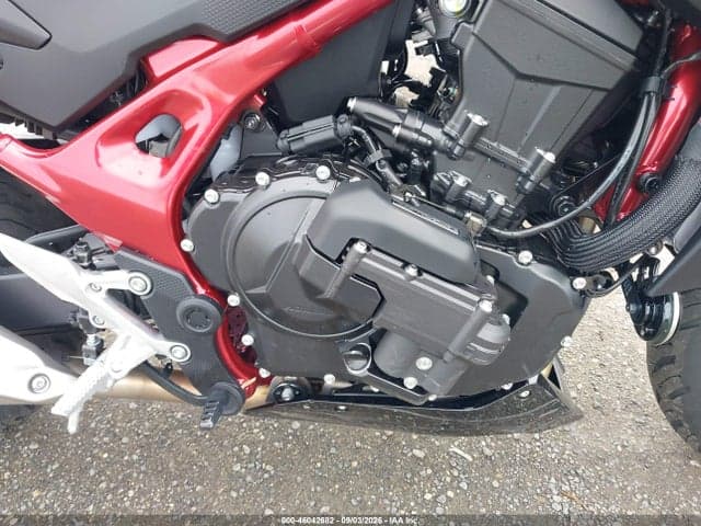 2026 HONDA CB750 8