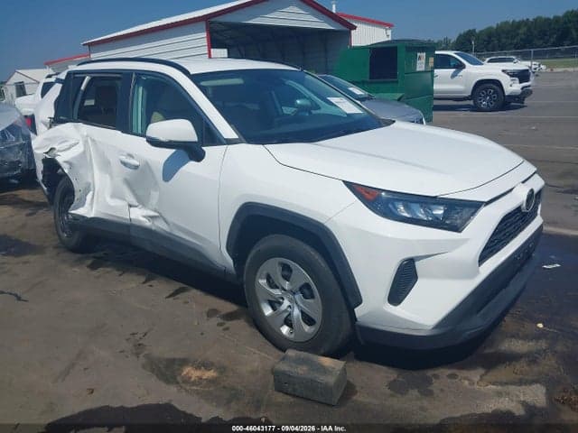 2021 TOYOTA RAV4 LE 1