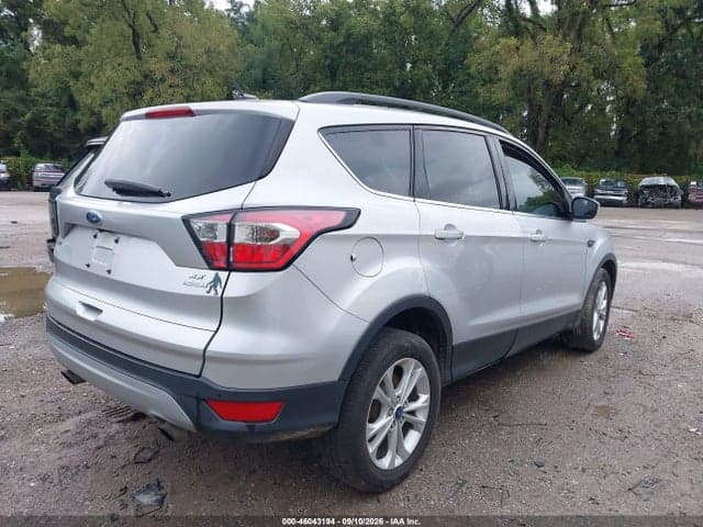 2017 FORD ESCAPE SE 4
