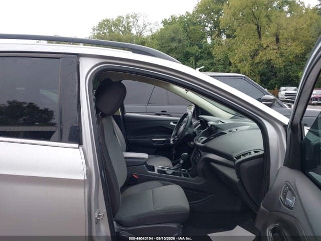2017 FORD ESCAPE SE 5