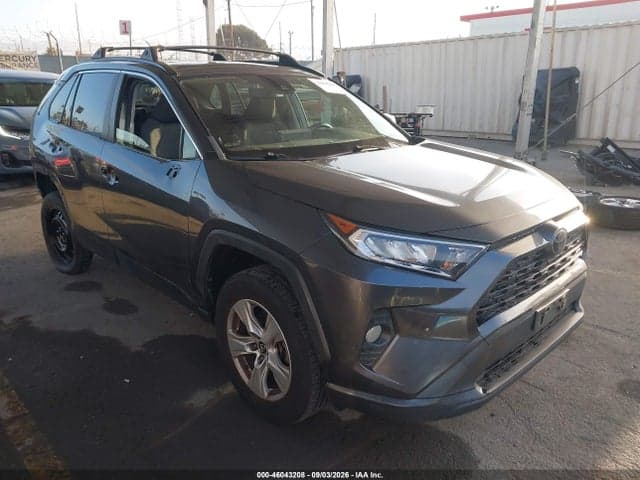 2019 TOYOTA RAV4 XLE 1
