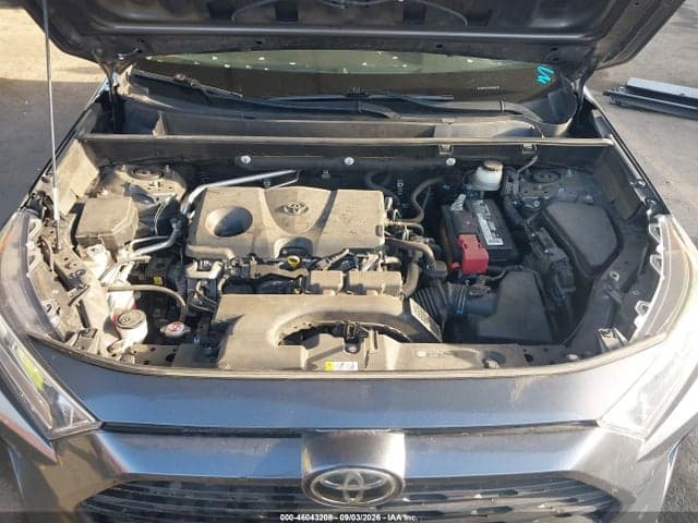 2019 TOYOTA RAV4 XLE 10