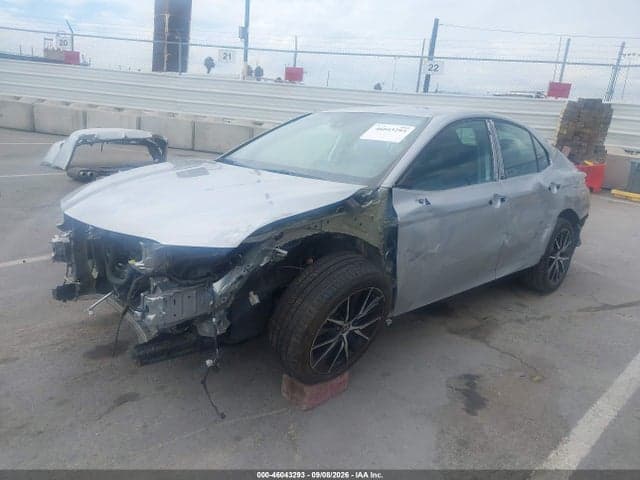 2022 TOYOTA CAMRY SE 6