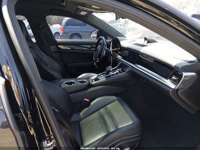 2018 PORSCHE PANAMERA 4 5