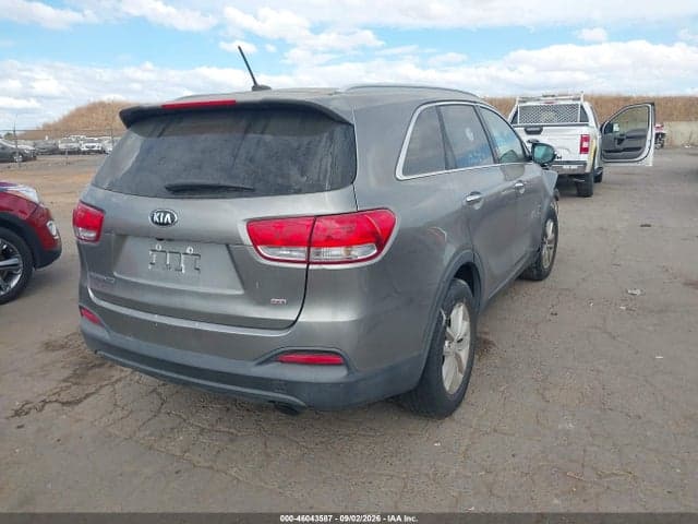 2017 KIA SORENTO 2.4L LX 4