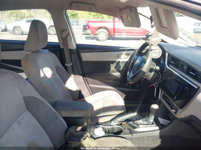 2017 TOYOTA COROLLA LE 5