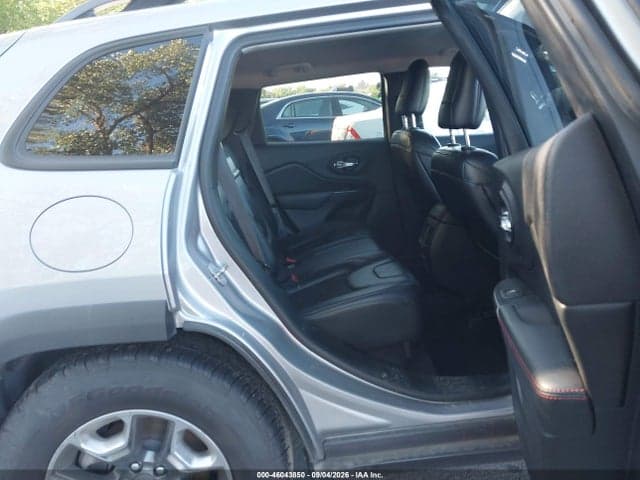 2019 JEEP CHEROKEE TRAILHAWK 4X4 8