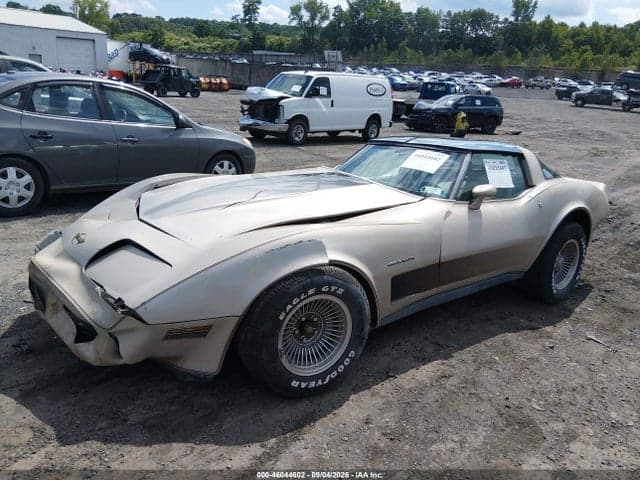 1982 CHEVROLET CORVETTE 2