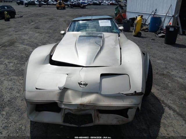 1982 CHEVROLET CORVETTE 11