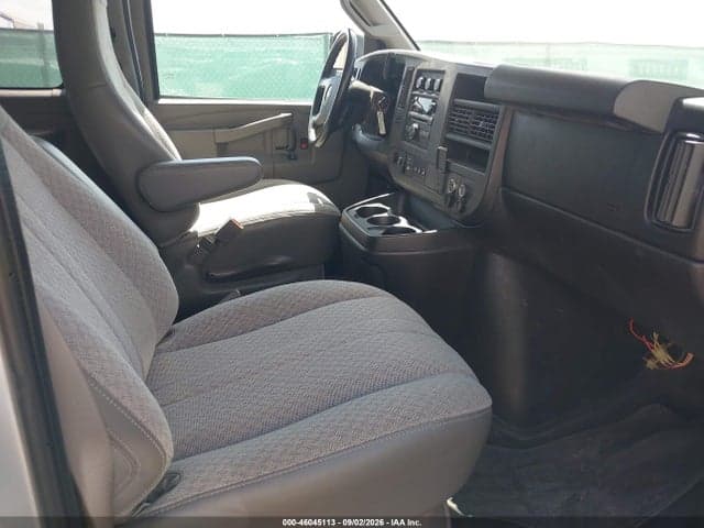 2017 CHEVROLET EXPRESS 3500 LT 5