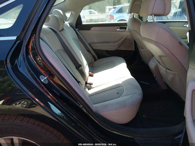2017 HYUNDAI SONATA SE 4
