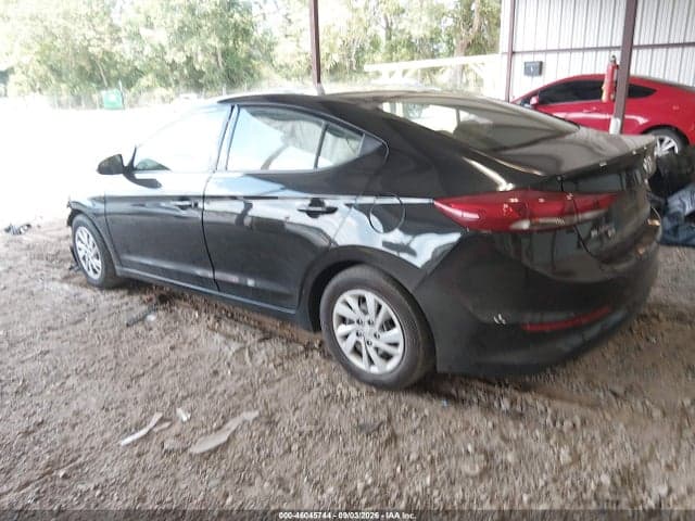 2018 HYUNDAI ELANTRA SE 3