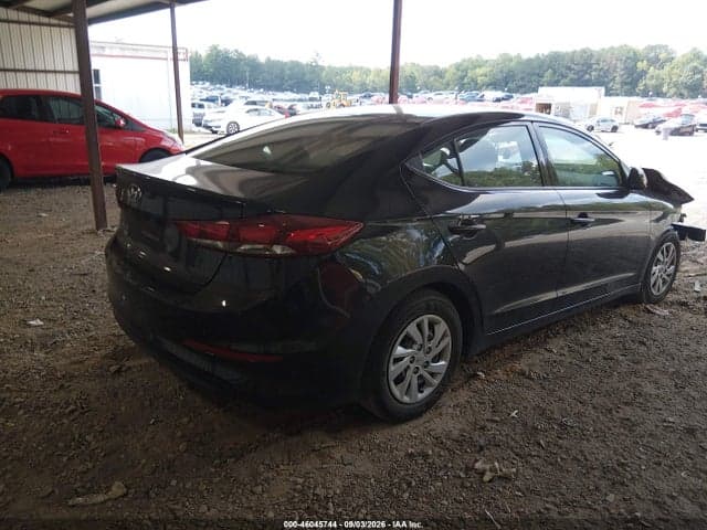 2018 HYUNDAI ELANTRA SE 4