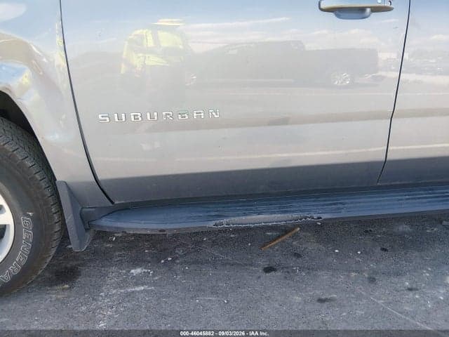 2019 CHEVROLET SUBURBAN LT 17