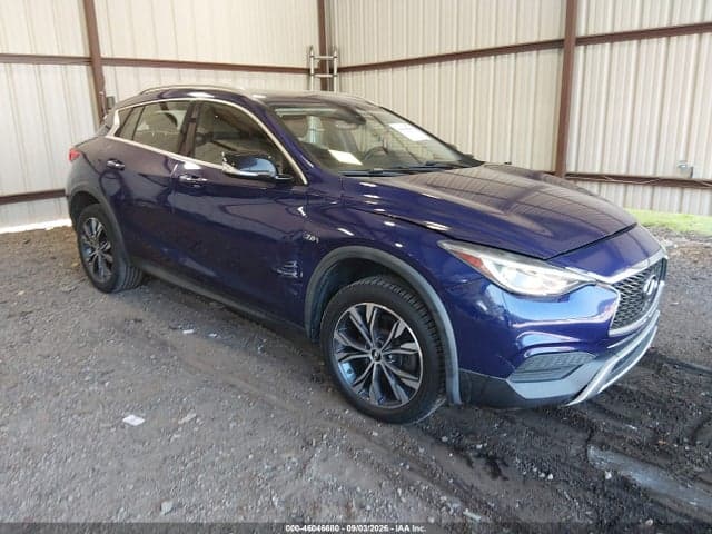2017 INFINITI QX30 LUXURY 1