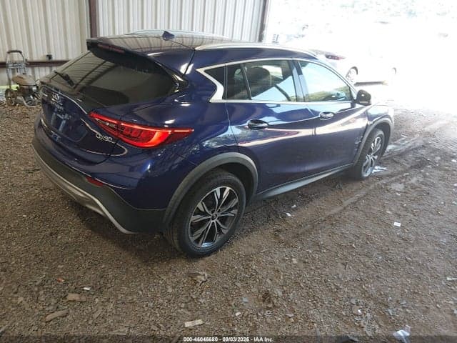 2017 INFINITI QX30 LUXURY 4