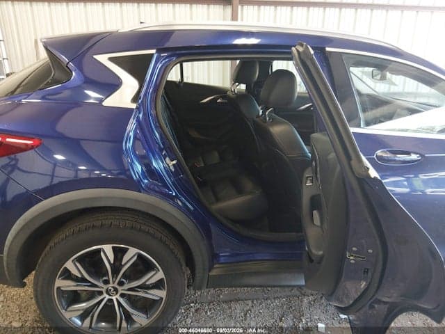 2017 INFINITI QX30 LUXURY 8