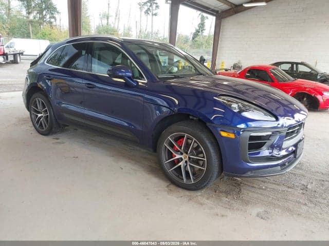 2024 PORSCHE MACAN S 1