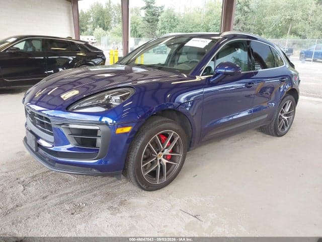2024 PORSCHE MACAN S 2