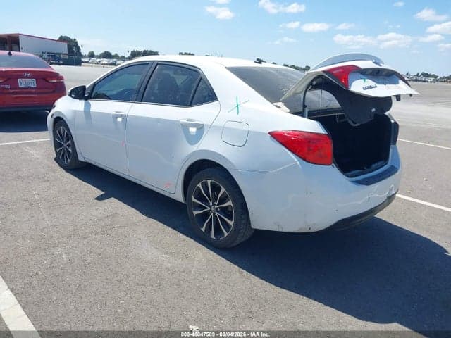 2017 TOYOTA COROLLA SE 3