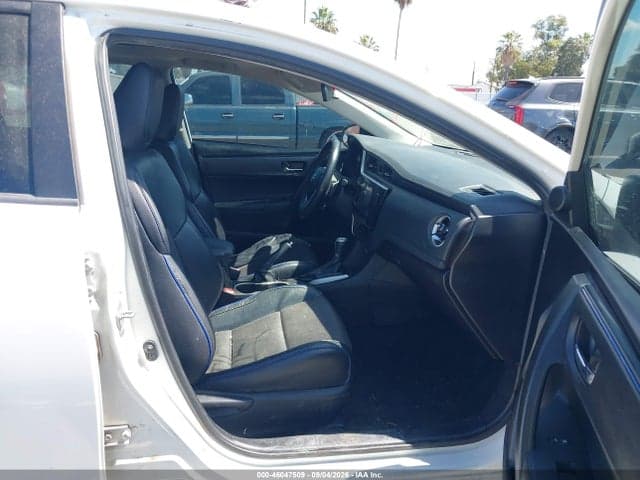 2017 TOYOTA COROLLA SE 5