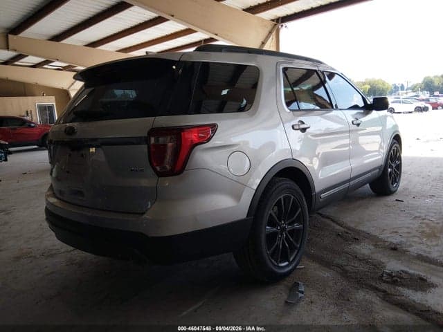 2017 FORD EXPLORER XLT 4
