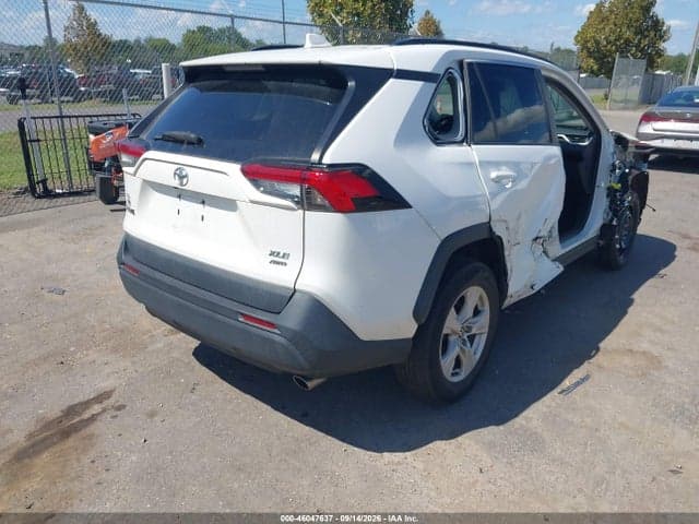 2021 TOYOTA RAV4 XLE 4