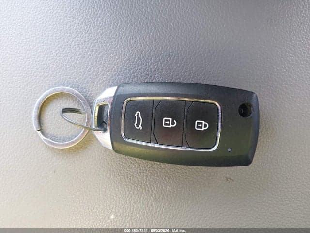 2017 HYUNDAI ELANTRA SE 11