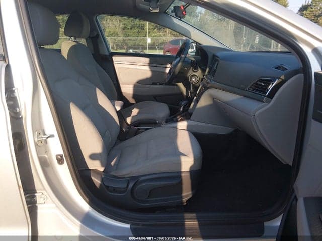 2017 HYUNDAI ELANTRA SE 5