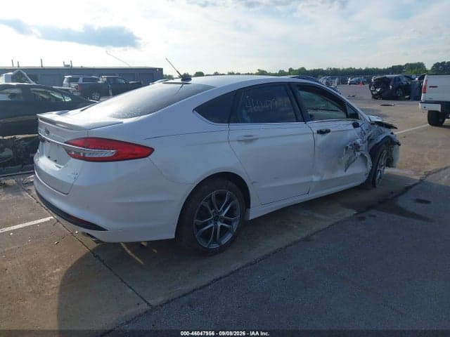 2017 FORD FUSION SE 4