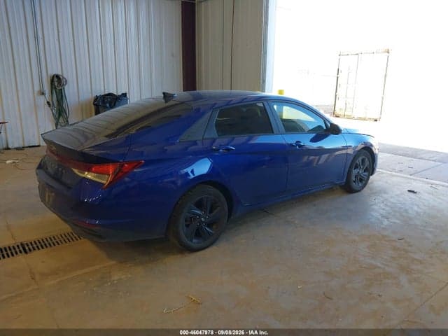 2021 HYUNDAI ELANTRA SEL 4
