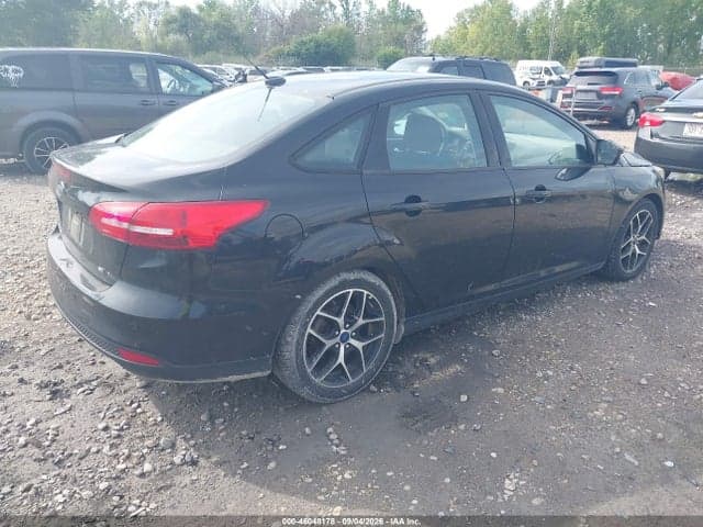 2017 FORD FOCUS SEL 4