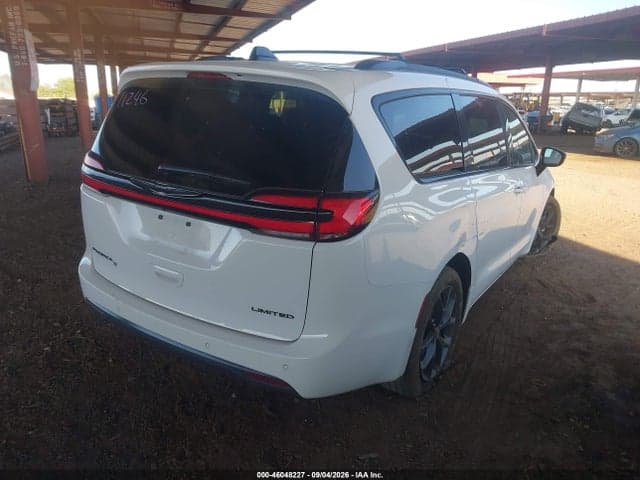 2025 CHRYSLER PACIFICA LIMITED 4