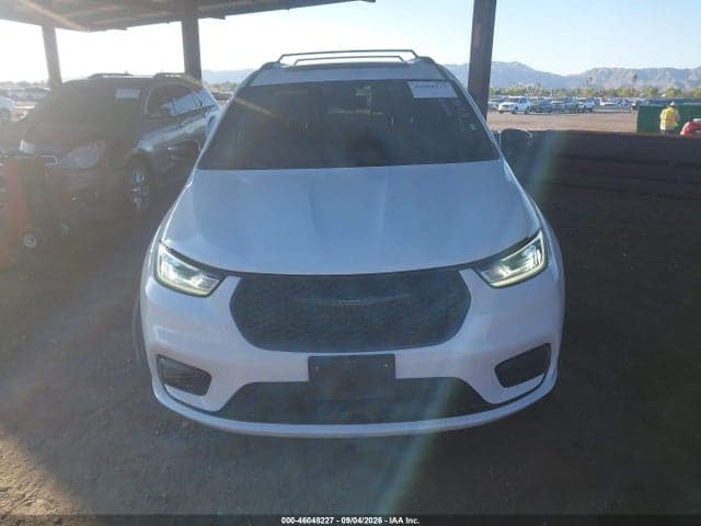 2025 CHRYSLER PACIFICA LIMITED 6