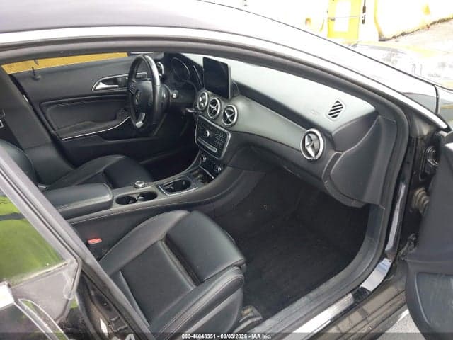 2017 MERCEDES-BENZ CLA 250 5