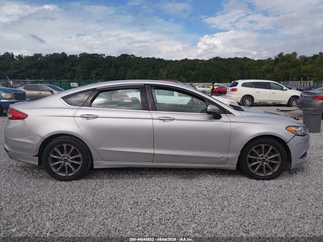 2017 FORD FUSION SE 13