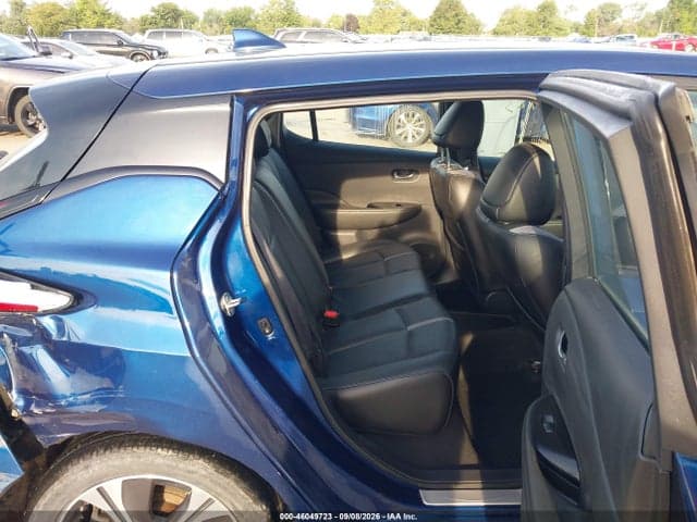 2018 NISSAN LEAF SL 8