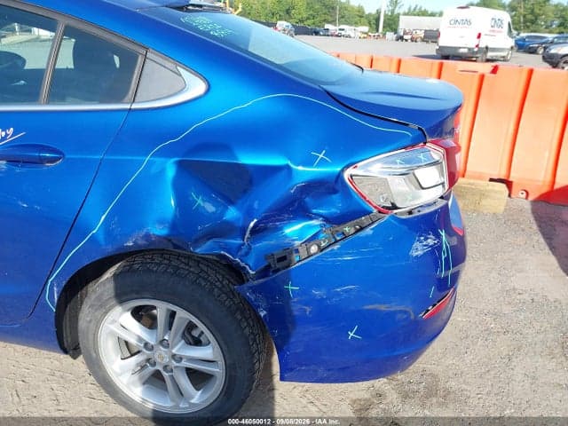 2017 CHEVROLET CRUZE LT AUTO 6