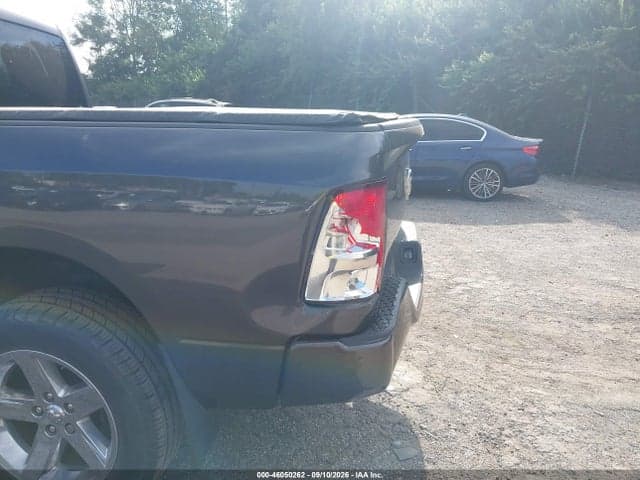 2018 RAM 1500 EXPRESS 4X4 6'4 BOX 6