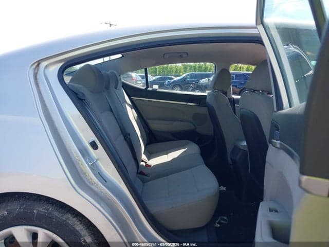 2019 HYUNDAI ELANTRA SE 5