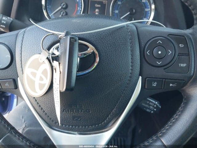 2018 TOYOTA COROLLA SE 11