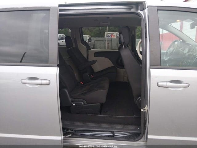 2018 DODGE GRAND CARAVAN SE 8
