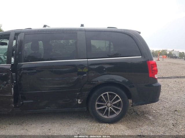 2017 DODGE GRAND CARAVAN SXT 17