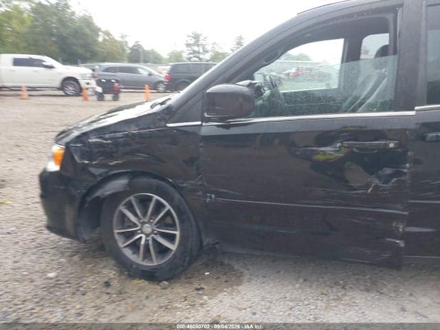 2017 DODGE GRAND CARAVAN SXT 18