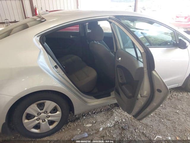 2017 KIA FORTE LX 8
