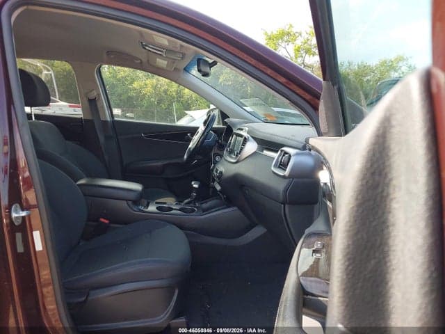 2019 KIA SORENTO 2.4L LX 5