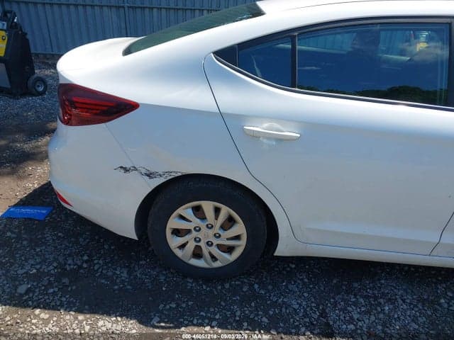 2019 HYUNDAI ELANTRA SE 6